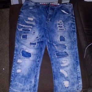 Men's distressed jeans